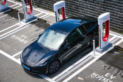Electric Vehicle Charging Station: Comparison Fast Charger vs Regular Charger Stations, Hialeah, 33016