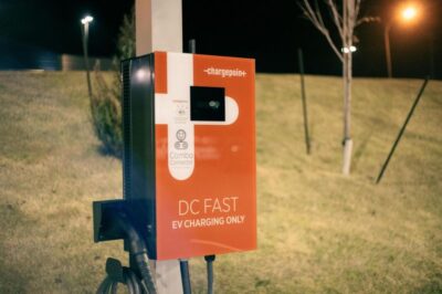 Electric Vehicle Charging Station: Comparison Fast Charger vs Regular Charger Stations, Kissimmee, 34759
