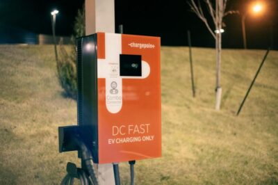 Electric Vehicle Charging Station: Comparison Fast Charger vs Regular Charger Stations, Temple Terrace, 33617