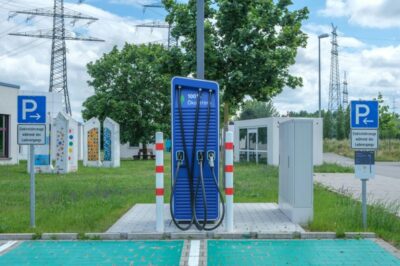 Electric Vehicle Charging Station: Comparison Fast Charger vs Regular Charger Stations, Jacksonville, 32246