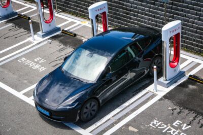 Electric Vehicle Charging Station: Comparison Fast Charger vs Regular Charger Stations, Jacksonville, 32220